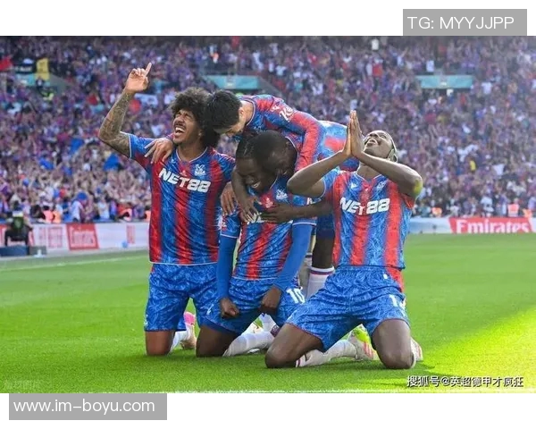 格拉斯纳谈足总杯与社区盾双冠称密集赛程无暇考虑未来 格拉斯纳谈足总杯与社区盾双冠称密集赛程无暇考虑未来